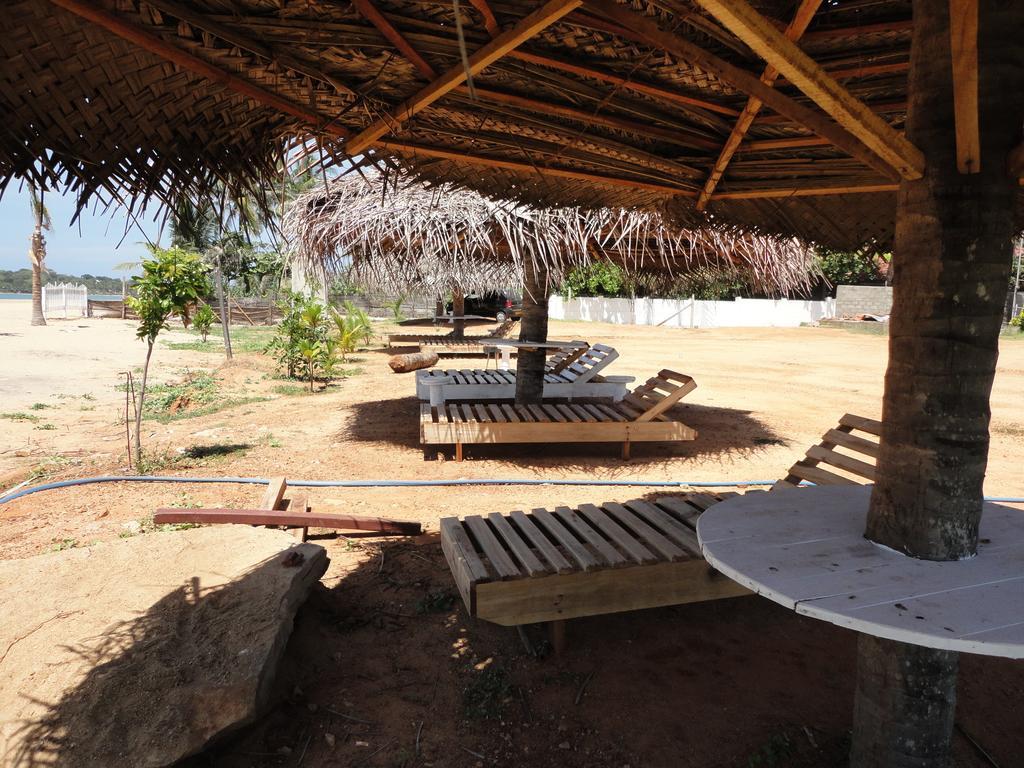 Yoho Hotel Arugambay Beach Inn Arugam Bay Esterno foto